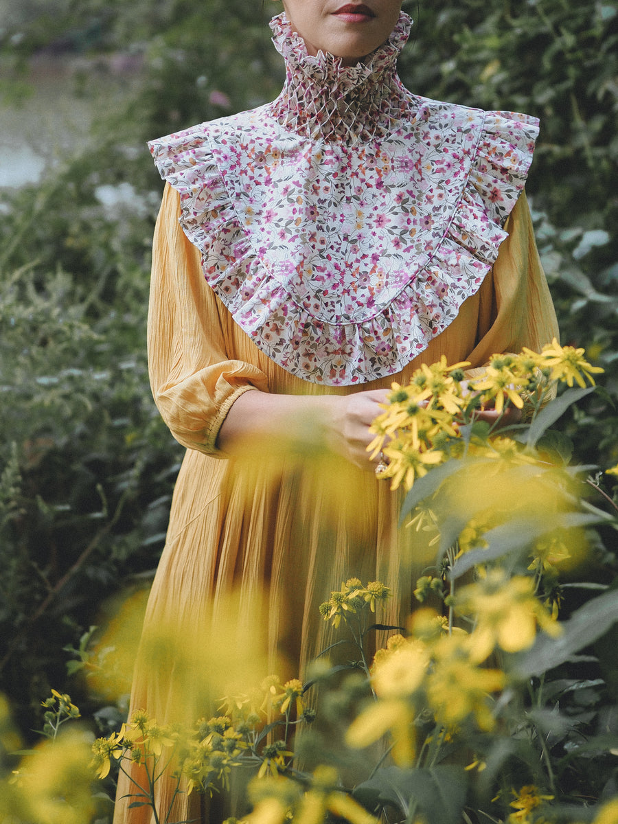 Elizabeth Collar